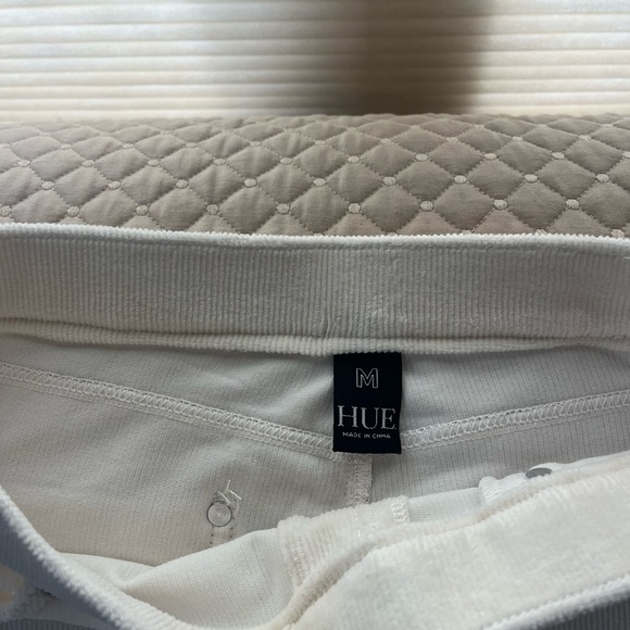 BNWOT off white cord leggings by HUE - Picture 4 of 4